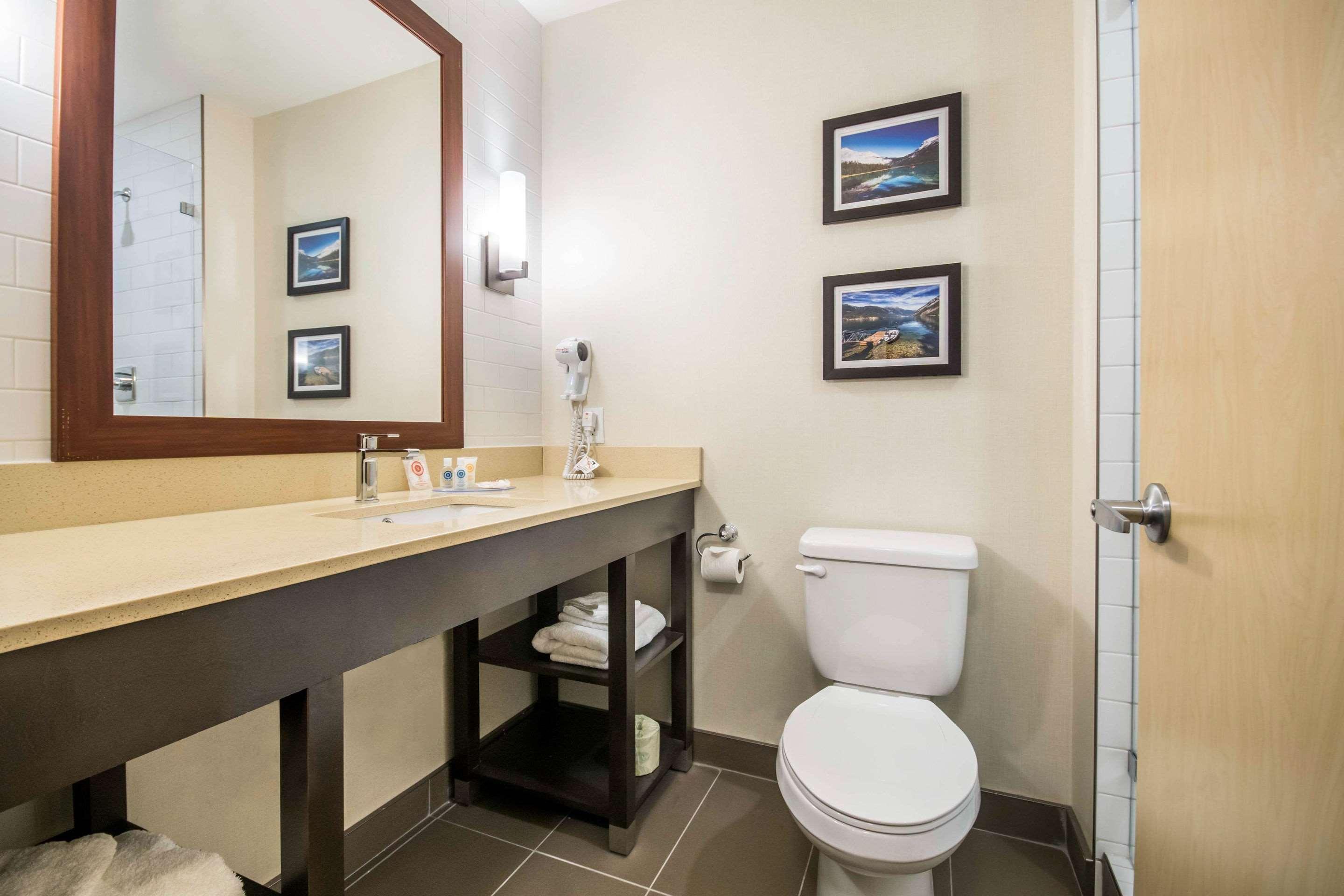 Comfort Inn & Suites Merritt Kültér fotó