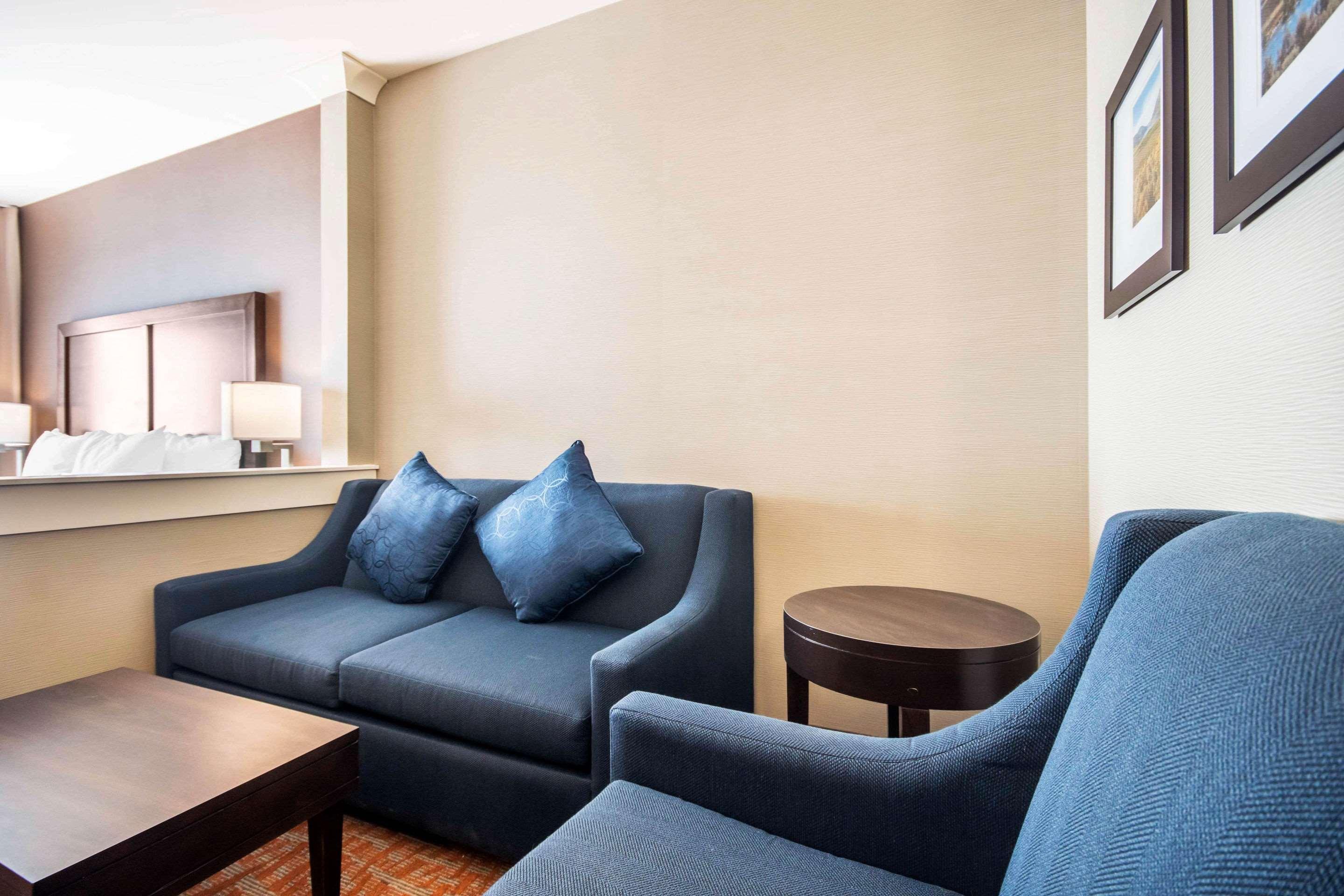 Comfort Inn & Suites Merritt Kültér fotó