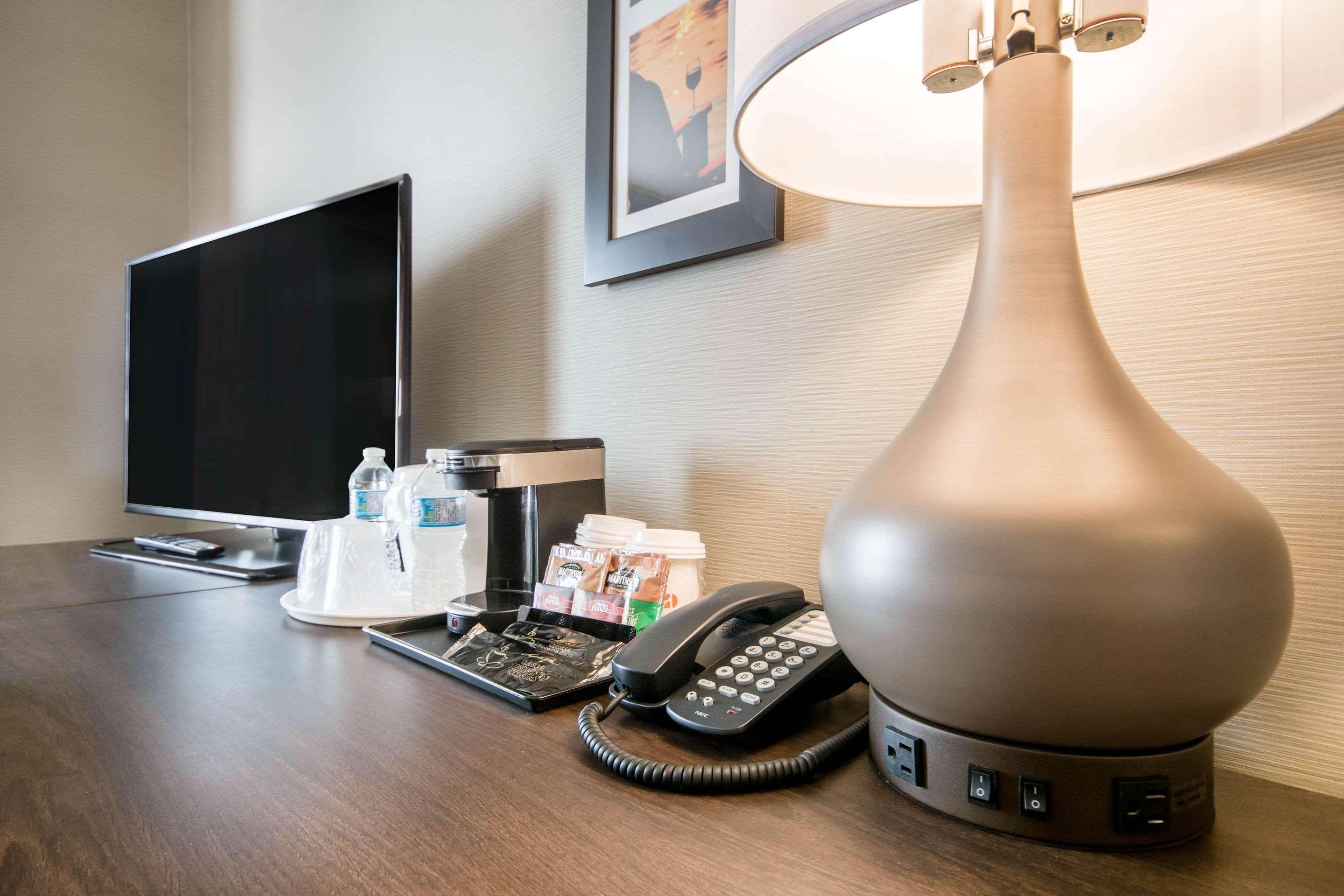 Comfort Inn & Suites Merritt Kültér fotó