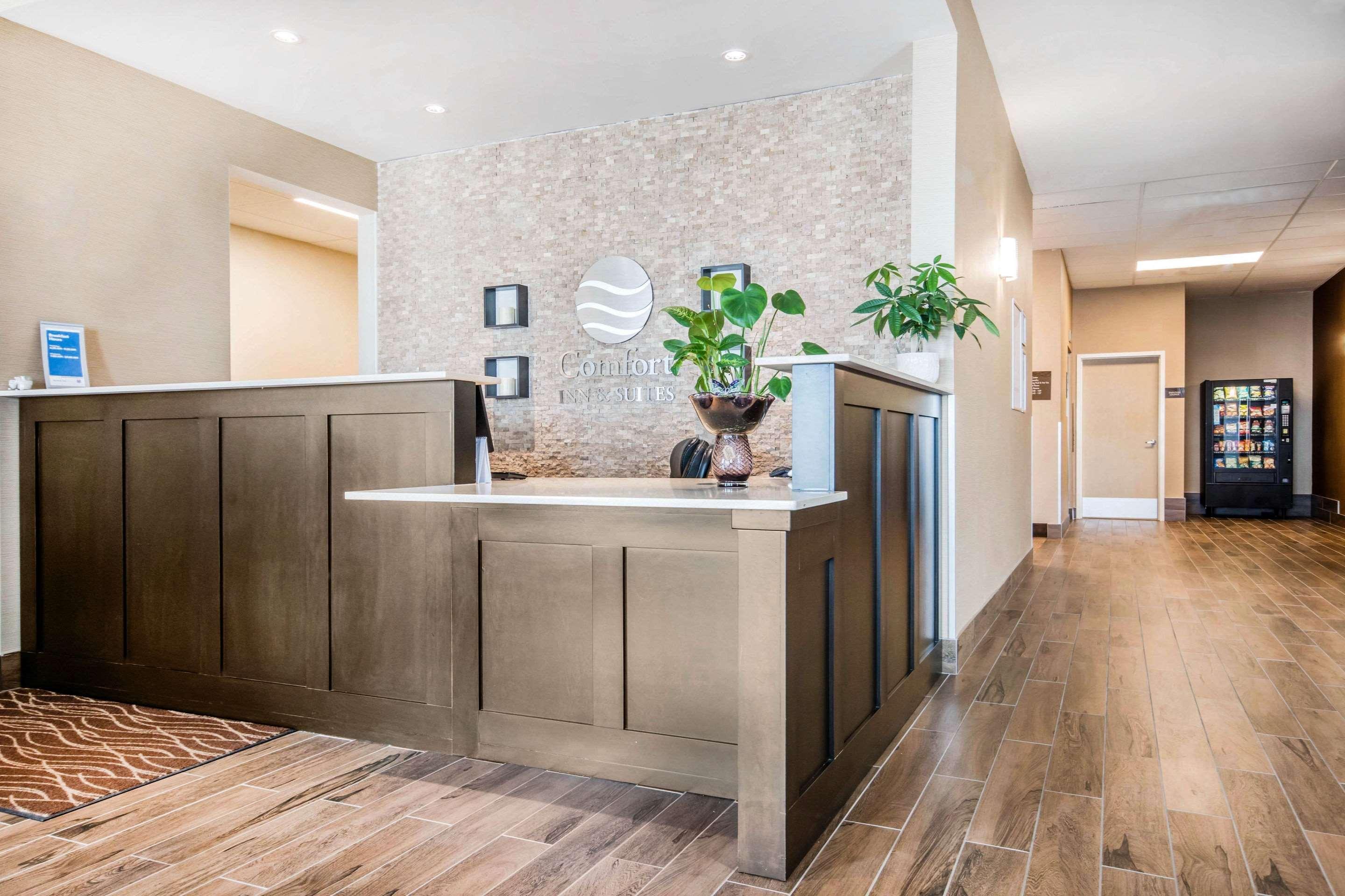 Comfort Inn & Suites Merritt Kültér fotó