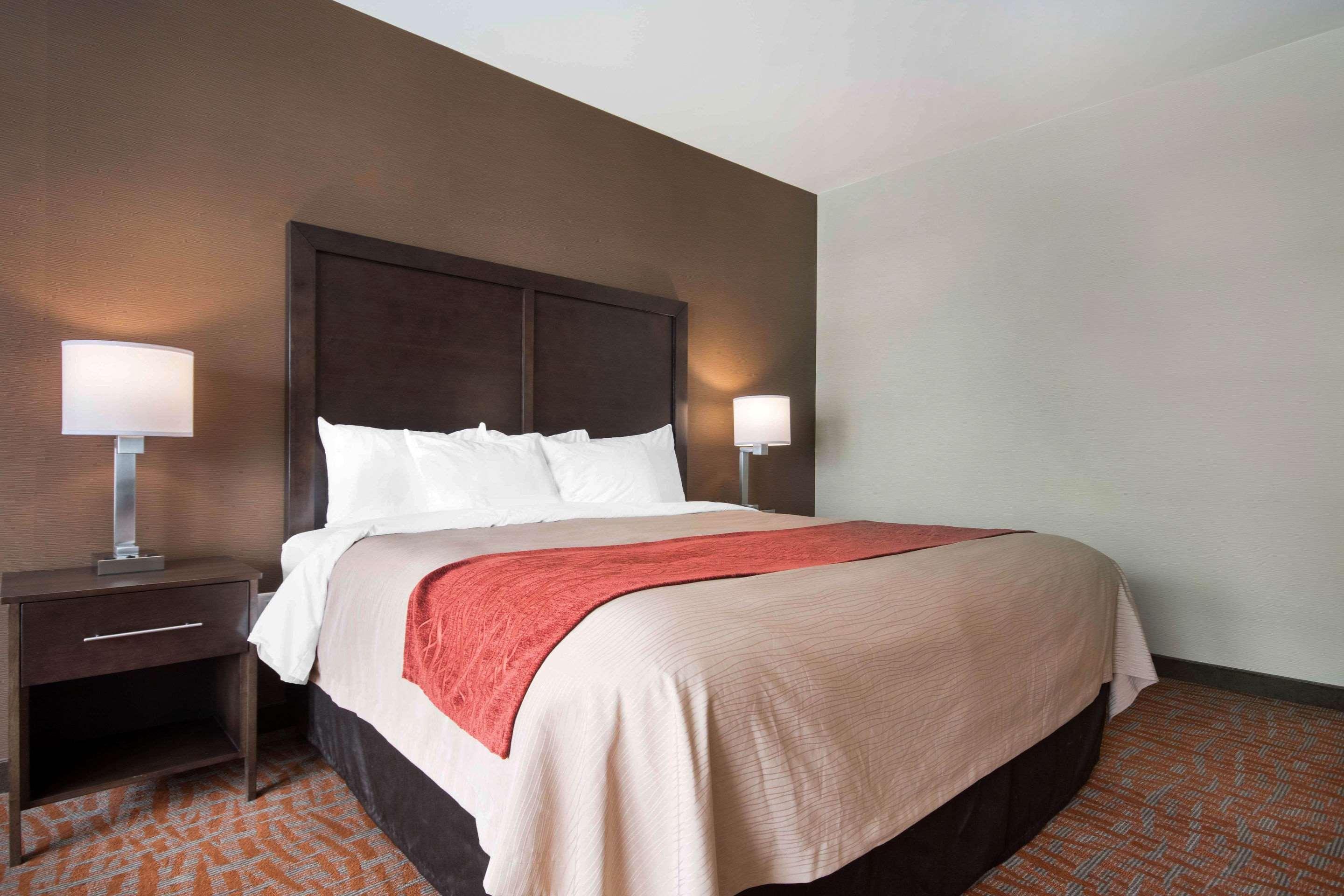 Comfort Inn & Suites Merritt Kültér fotó
