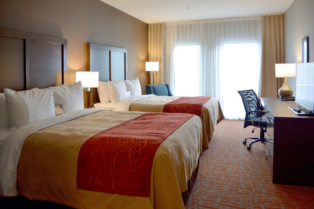 Comfort Inn & Suites Merritt Kültér fotó