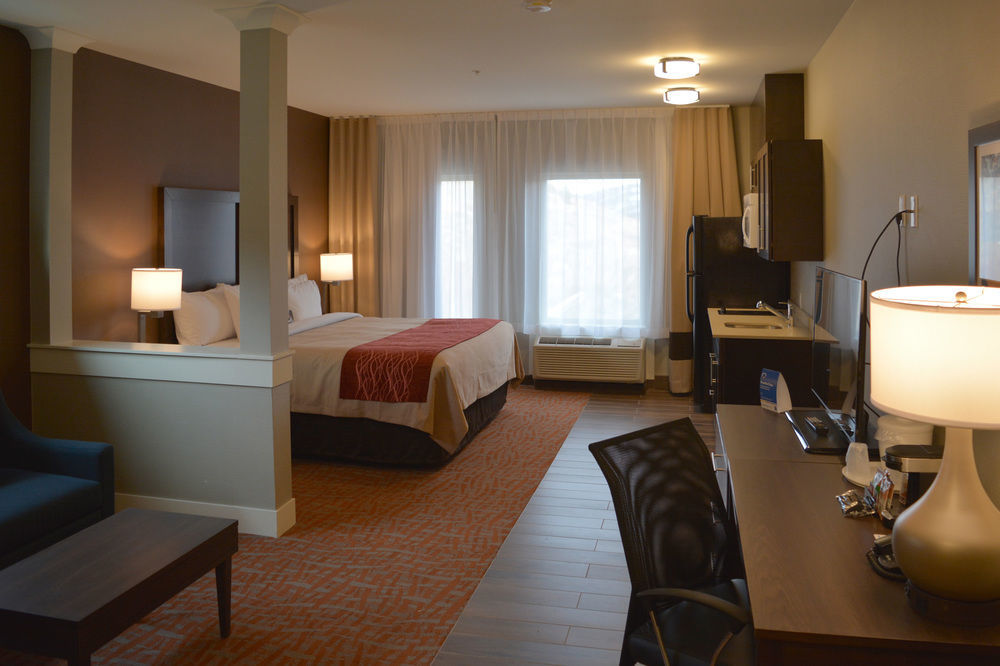 Comfort Inn & Suites Merritt Kültér fotó