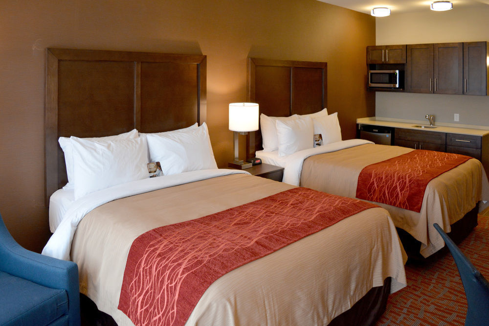 Comfort Inn & Suites Merritt Kültér fotó